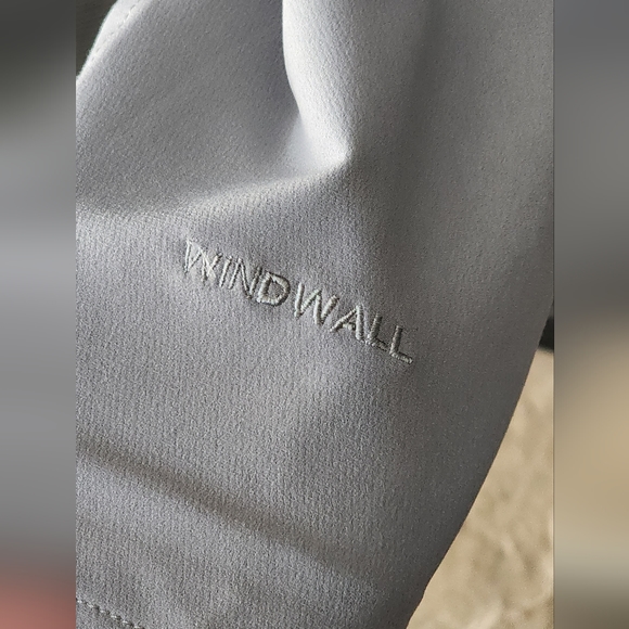 The North Face|Light Gray Windwall Jacket - Picture 4 of 9
